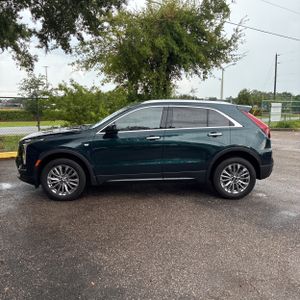2025 Cadillac XT4 PREMIUM LUXURY photo 3