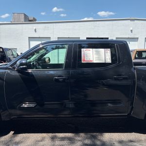 2024 TOYOTA TUNDRA PLATINUM photo 3