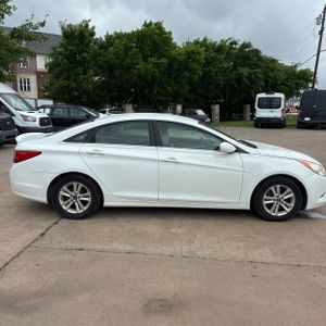 HYUNDAI SONATA GLS - 10