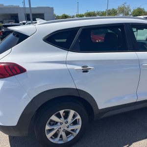 HYUNDAI TUCSON VALUE - 9