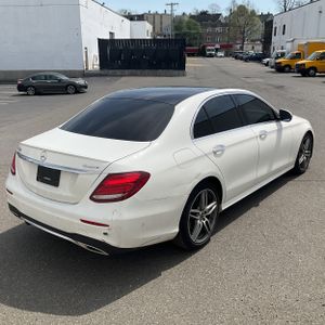 MERCEDES-BENZ E-CLASS - 8