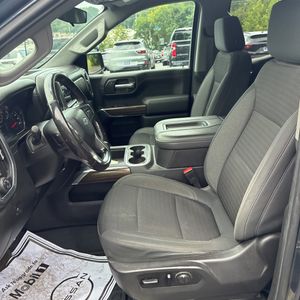 صورة 29 لـ 2021 Chevrolet SILVERADO 1500 RST