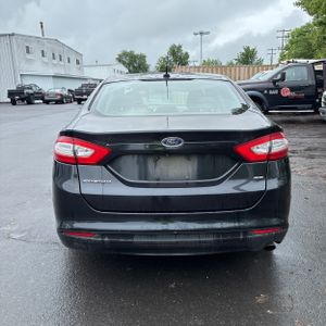 FORD FUSION SE - 7