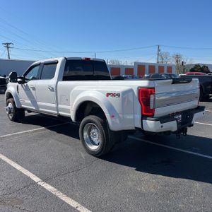 FORD F450SD LIMITED CREW CAB 4WD - 5