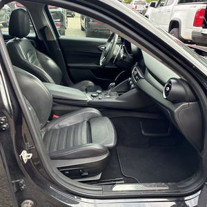 2018 ALFA Romeo GIULIA TI SPORT 照片 29