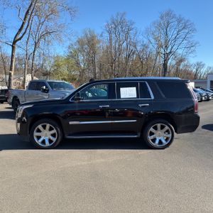 CADILLAC ESCALADE LUXURY - 3