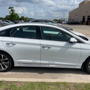 HYUNDAI SONATA LIMITED 2.0T - 9