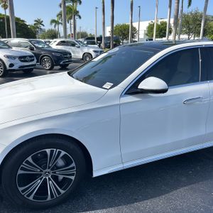 2024 Mercedes-BENZ E 350 照片 2