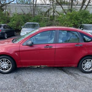 FORD FOCUS SE - 4