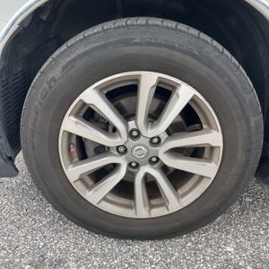 2014 Nissan PATHFINDER SV — миниатюра 17