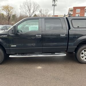 FORD F-150 XLT - 4