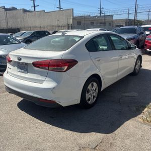 صورة 7 لـ 2017 KIA FORTE LX