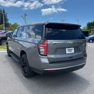 CHEVROLET SUBURBAN LT - 5