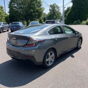 صورة 8 لـ 2017 Chevrolet VOLT LT