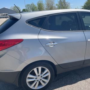 HYUNDAI TUCSON LIMITED - 9