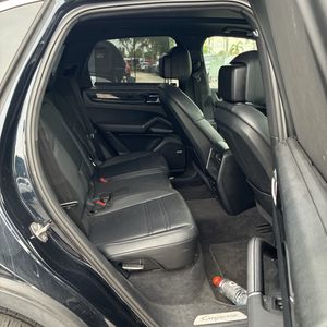 صورة مصغرة 34 لـ 2019 Porsche CAYENNE BASE