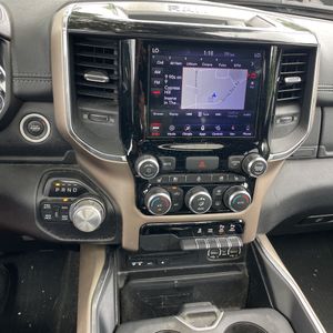 صورة مصغرة 36 لـ 2019 RAM 1500 LARAMIE