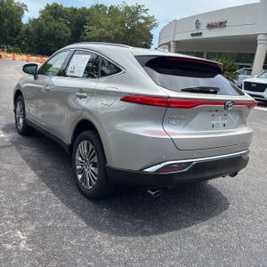 2024 Toyota VENZA XLE photo 5