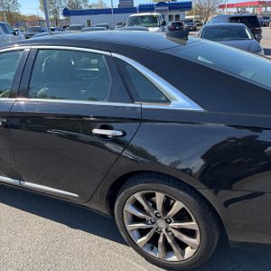 Cadillac XTS Luxury - 6
