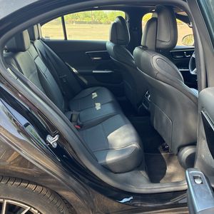 صورة مصغرة 35 لـ 2025 Mercedes-BENZ C-CLASS