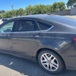 FORD FUSION SE - 6