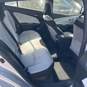 صورة 34 لـ 2022 Toyota PRIUS LE