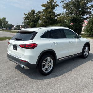 صورة 8 لـ 2021 Mercedes-BENZ GLA