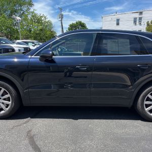 PORSCHE CAYENNE - 4