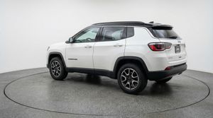 صورة 5 لـ 2025 JEEP COMPASS TRAILHAWK