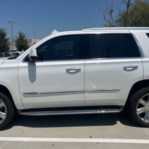 2018 Cadillac ESCALADE LUXURY — фото 4