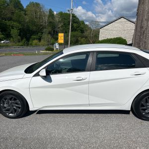 HYUNDAI ELANTRA SEL - 4