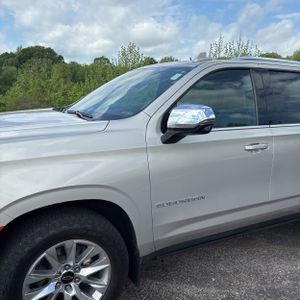 CHEVROLET SUBURBAN PREMIER - 2