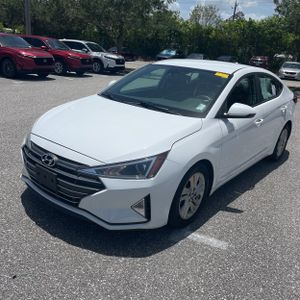 2019 Hyundai ELANTRA SE — фото 1