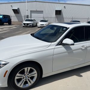 BMW 3 SERIES 330I - 2