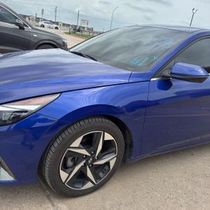 HYUNDAI ELANTRA HYBRID LIMITED - 2