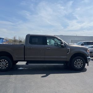FORD F-250 SUPER DUTY LARIAT - 10