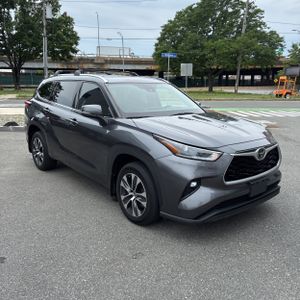 صورة مصغرة 12 لـ 2021 Toyota HIGHLANDER XLE