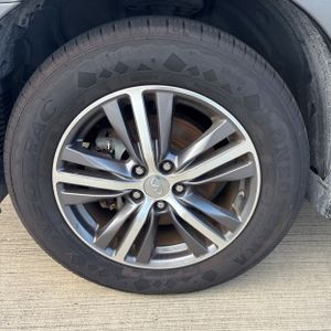 2019 Infiniti QX60 LUXE — фото 17