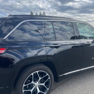 JEEP GRAND CHEROKEE 4XE SUMMIT RESERVE - 9