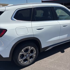 صورة 9 لـ 2025 BMW X1 XDRIVE28I