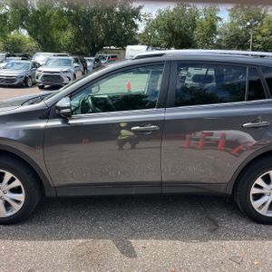 2015 Toyota RAV4 LIMITED — фото 4