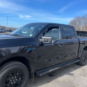FORD F-150 LIGHTNING XLT - 2