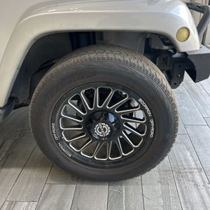 2011 JEEP WRANGLER UNLIMITED SAHARA — фото 18