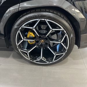 صورة مصغرة 14 لـ 2023 Lamborghini URUS BASE