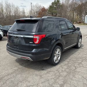 FORD EXPLORER XLT - 8
