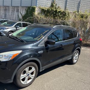 FORD ESCAPE SE - 2