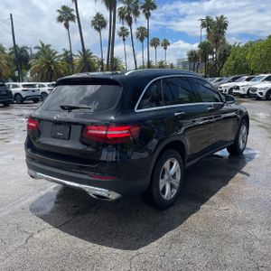 MERCEDES-BENZ GLC - 8