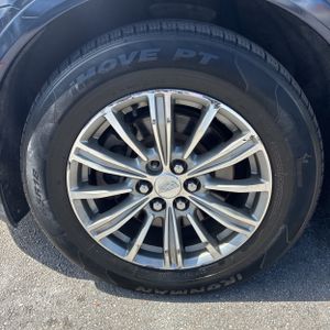 2017 Cadillac XT5 LUXURY — фото 17
