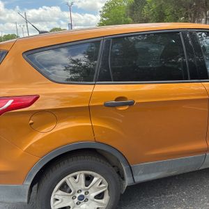 FORD ESCAPE S - 9