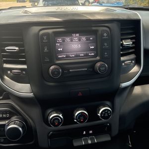 2024 RAM 1500 BIG HORN thumbnail 37